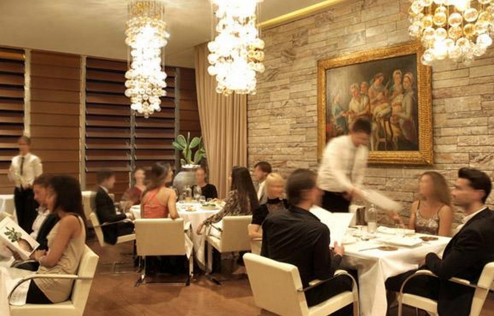 "8 amazing restaurants to dining at iSaloni 2014-Gold by Dolce Gabbana"