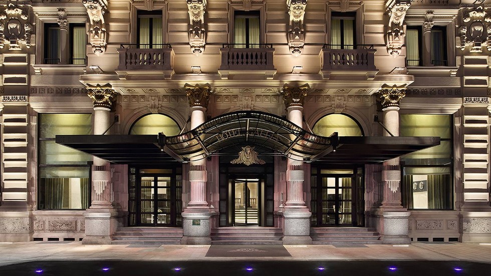 Milan City Guide Inside Milan's reopened Excelsior Hotel Galia-Gallia-Front-Entrance