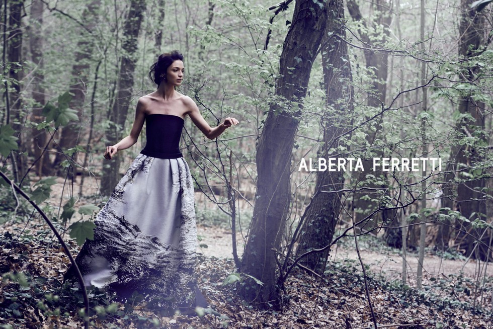 Italian Fashion Sasha Pivovarova fairy tale in Alberta Ferretti Fall-Winter 2015 ads-Alberta-Ferretti-2015-Fall-Winter-Ads
