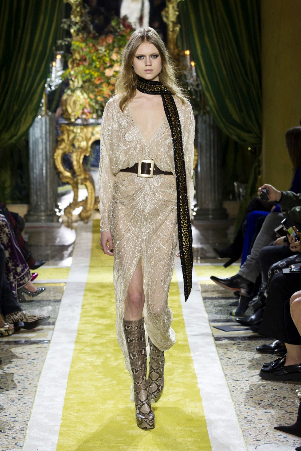 Milan Fashion Week 2016 – Day one Highlights Roberto Cavalli (1)