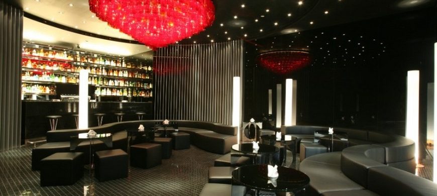 DESIGNERS SHARE THEIR FAVORITE SPOTS IN MILAN