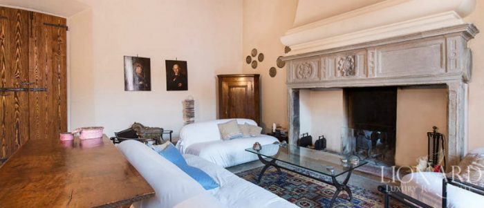 Have a look inside this luxury historic property for sale in Milan